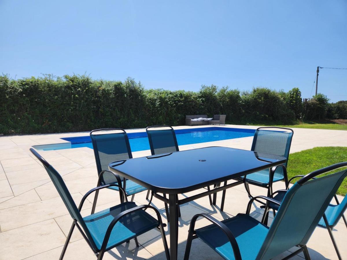 Sea View - 1 Bed Suite - Ocean Breeze - Port Eynon Экстерьер фото
